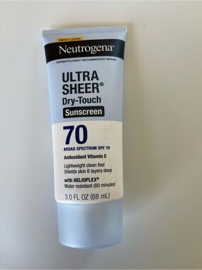 Neutrogena Ultra Sheer Dry-Touch Sunscreen SPF 70 - White/Blue